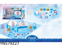 579227 Frozen Handbag